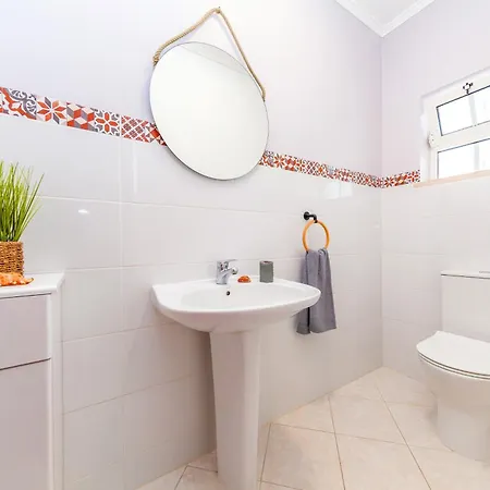 Mare - Moradia Elegante Com Piscina - Gale, Villa *